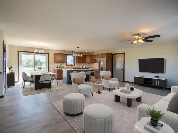 346 Halfaday Dr, Sauk Centre, MN 56378
