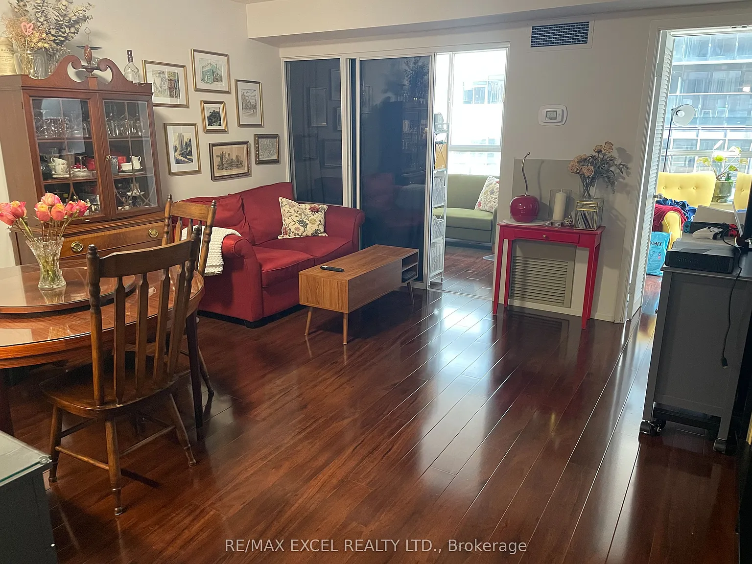 3 bed, $2,850 — Photo 2