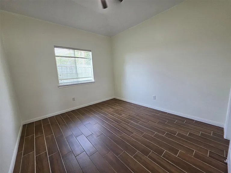 7002 Plaza Del Sol Dr #D — Photo 14