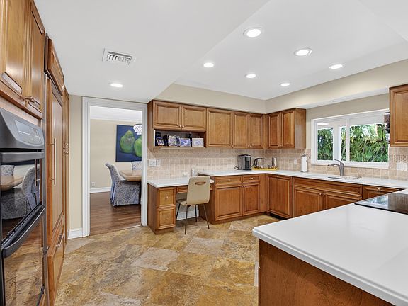 4th image of 19682 Oakbrook Court