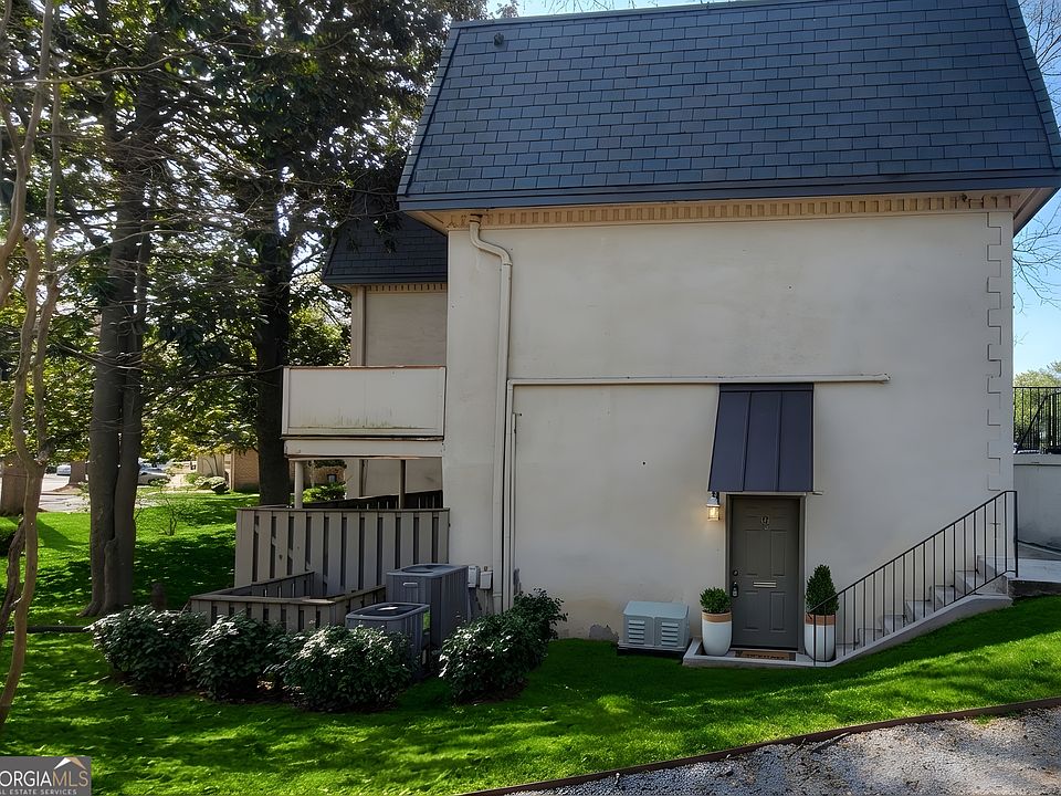 1st image of 64 Chaumont Sq NW