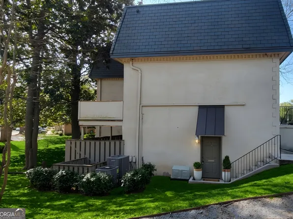 64 Chaumont Sq NW, Atlanta, GA 30327