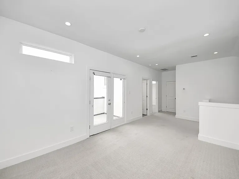 5823 Dolores St — Photo 12