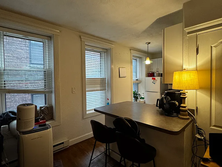 8 Battery St #6 — Photo 8