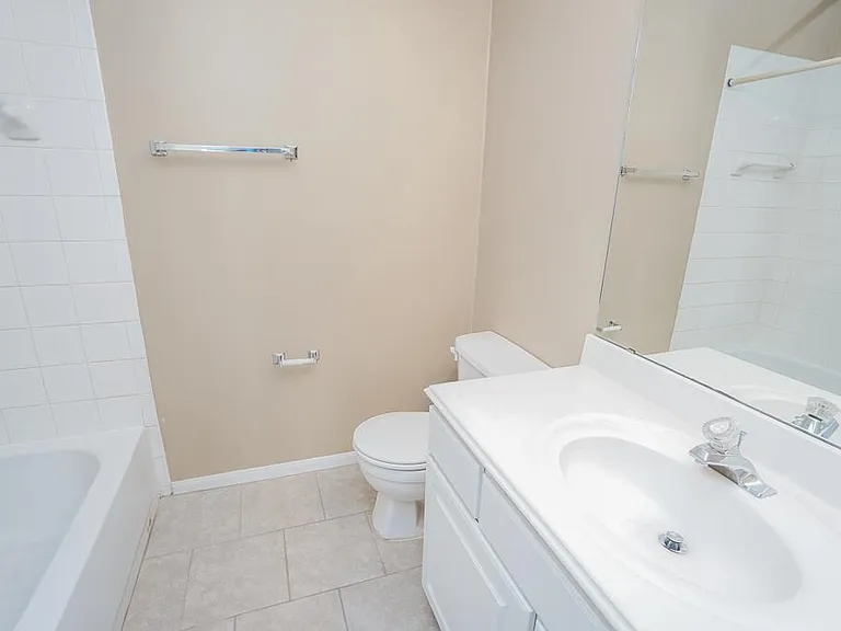 2710 Grants Lake Blvd #E6 — Photo 20