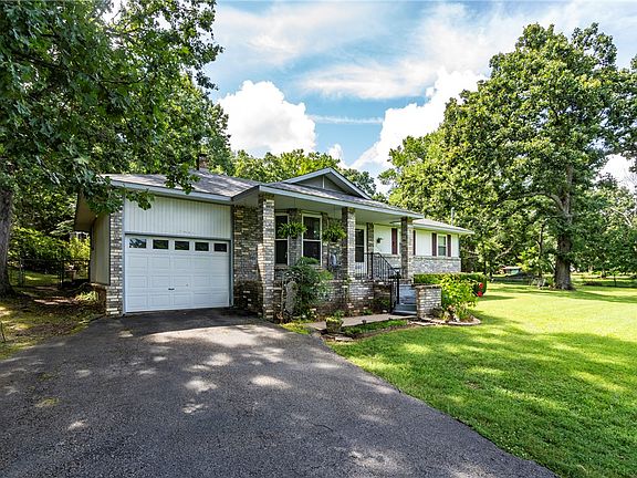 3rd image of 3718 Primrose Ln
