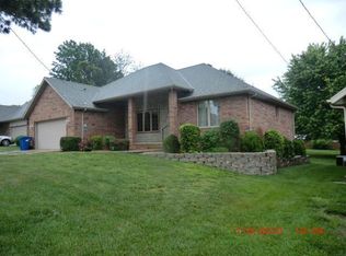 1414 E Smith St, Springfield, MO 65803