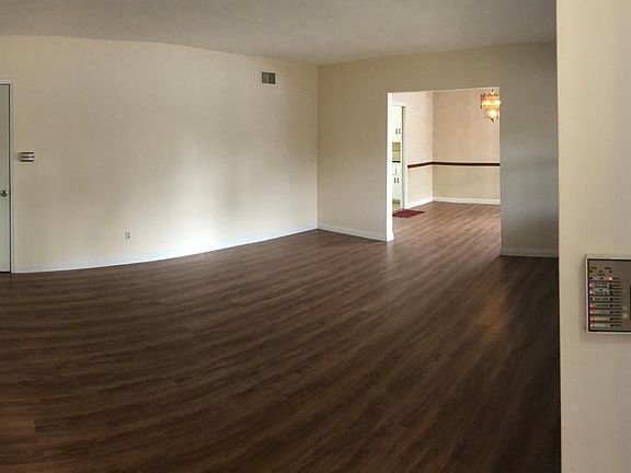 Spacious living room