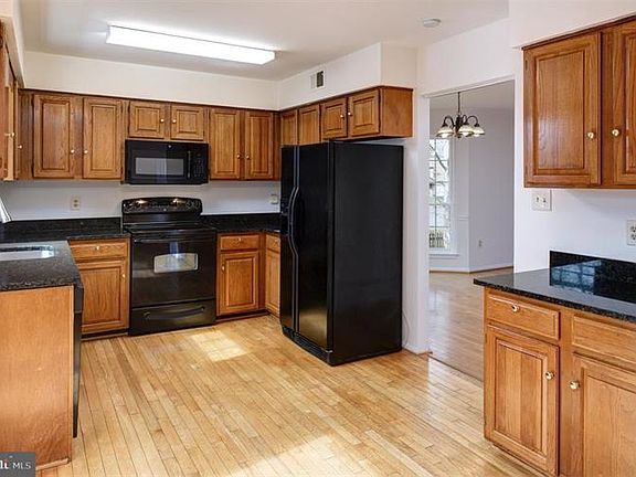 2nd image of 13195 Pleasant Glen Ct