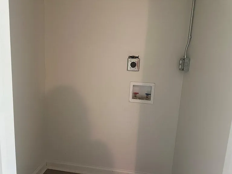 Unit Photo