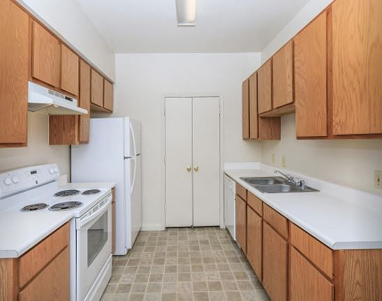 2nd image of 1700 Mustang Dr #11859869
