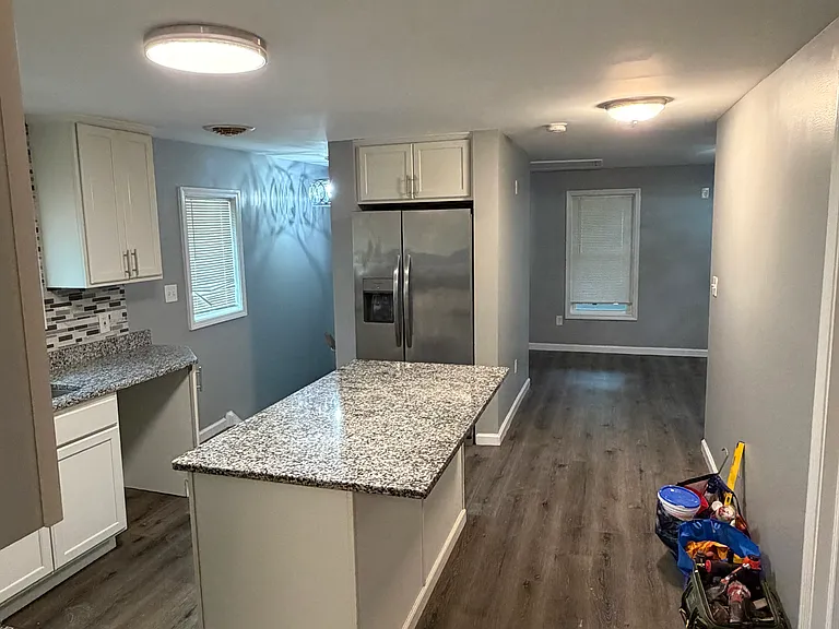 939 Strong St #2 — Photo 6