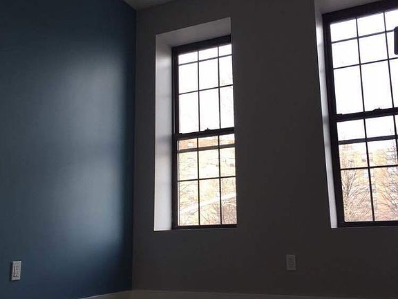 3rd image of 1916 Prospect Pl APT 1L