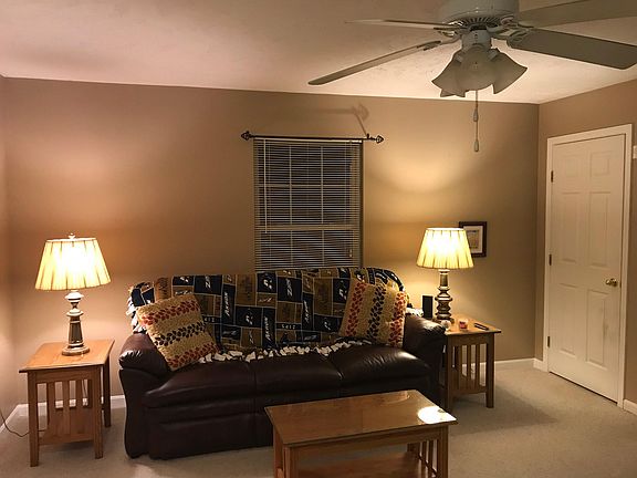 3rd image of 612 Birch Hill Dr