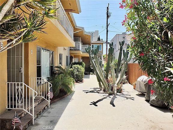 5th image of 1724 E 1st St APT 9