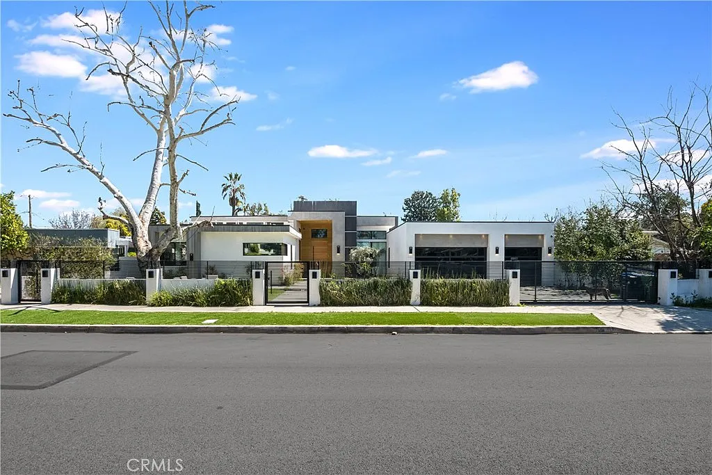 7 bed, 5800 sqft, $24,500 — Photo 4