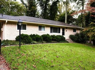 573 Robin Ln SE, Marietta, GA 30067