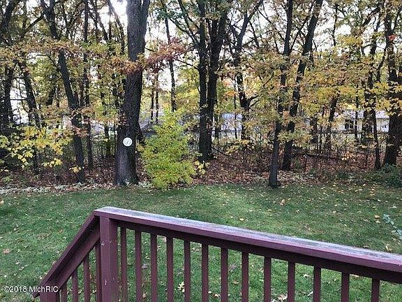 4th image of 1239 Spencer Woods Dr