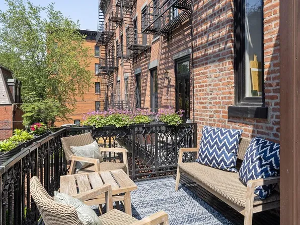 630 Hudson Street image 17 of 50