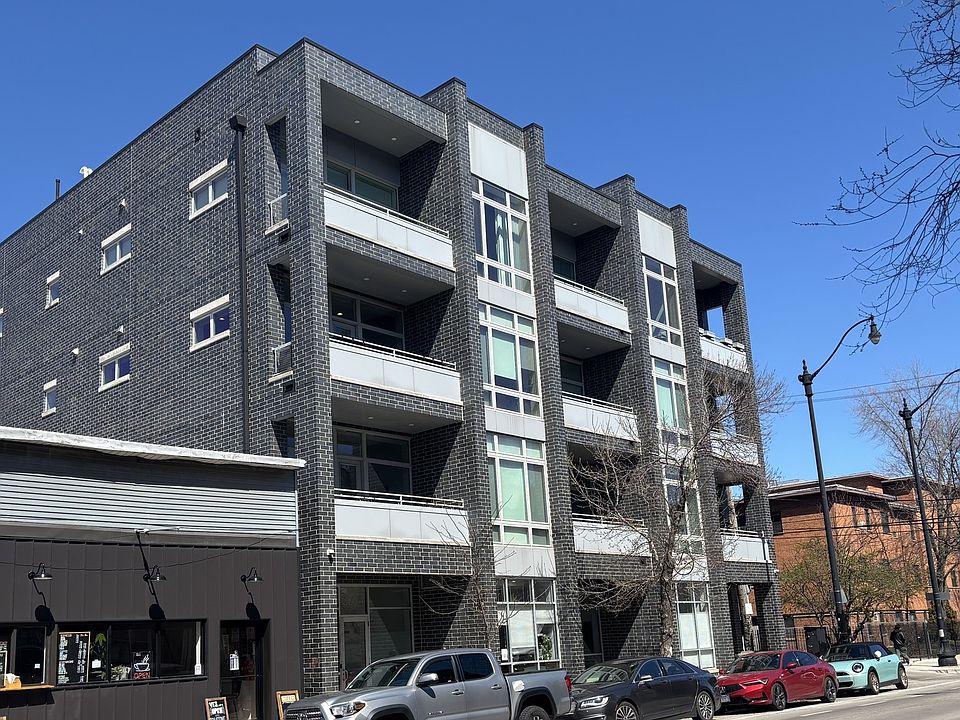 1st image of 3024 W Armitage Ave #1