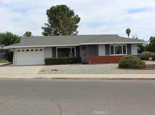1661 W Wesley Pl, Hemet, CA 92543