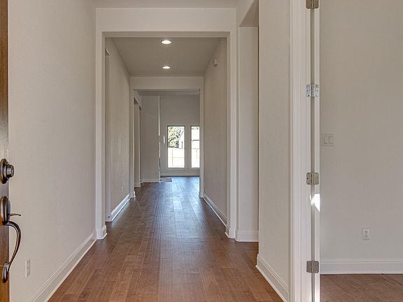 The Brynlee II Foyer