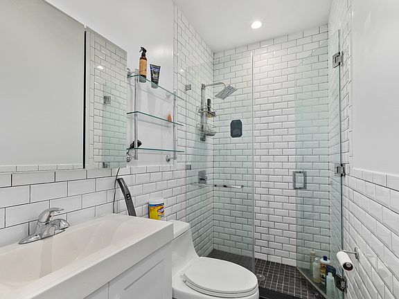 2nd image of 9 Christopher St APT 1