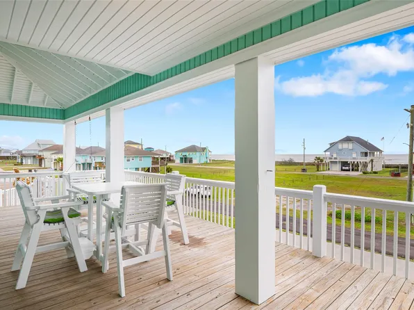 3347 Prides Way, Crystal Beach, TX 77650