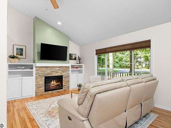 4th image of 9263 Shorter Lake Rd
