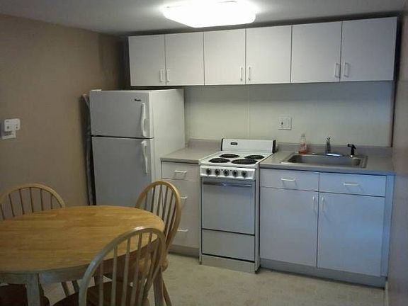 Semi-Furnished/Kitchen