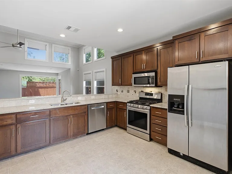 1315 W Anderson Ln #A — Photo 7