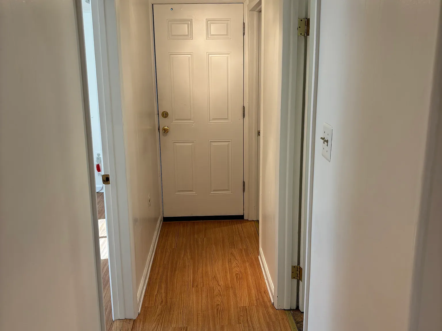 1 bed, 765 sqft, $1,350 — Photo 4