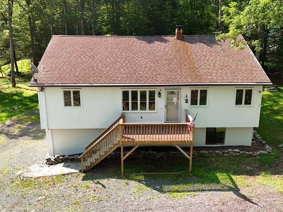 1st image of 371 Ridge Cir
