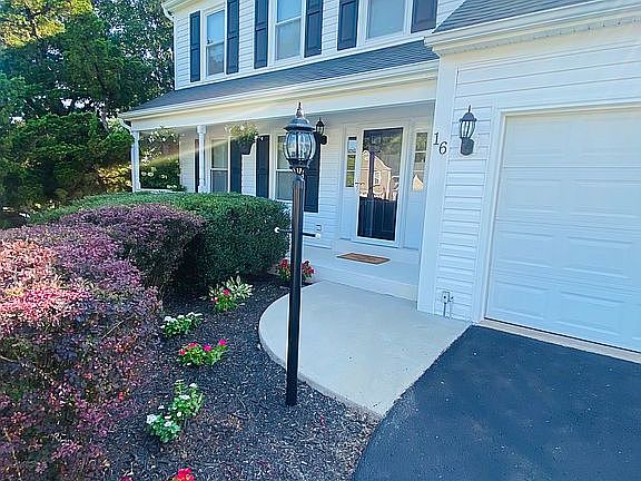 2nd image of 16 Arbor Ln