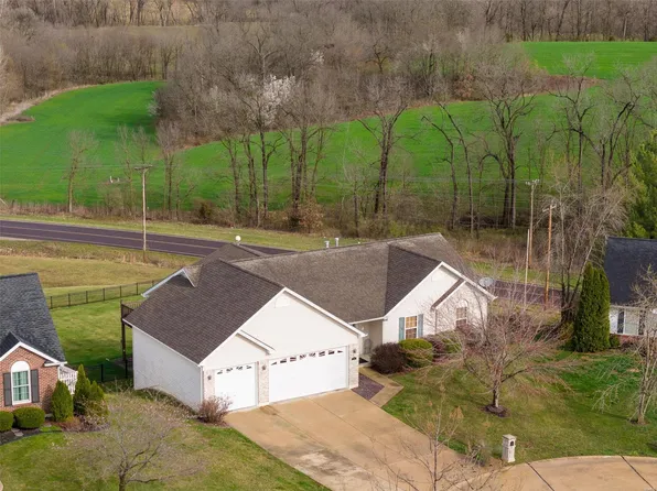 291 Osage Ave, Troy, MO 63379