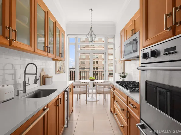 205 East 85th Street image 6 of 21