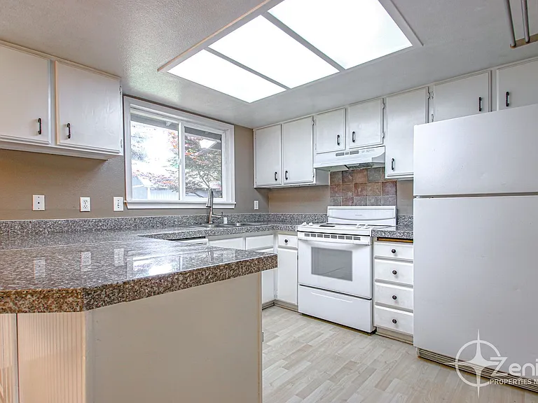 15012 NE 6th St — Photo 12