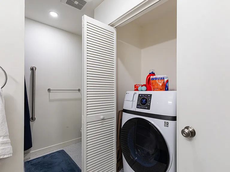 71 Richmond St #4B — Photo 20