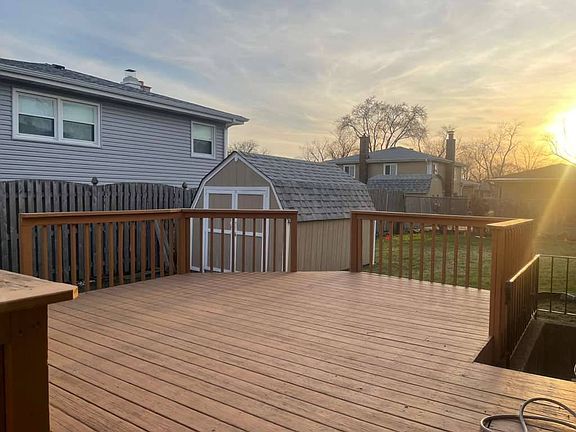 4th image of 852 Tonne Rd