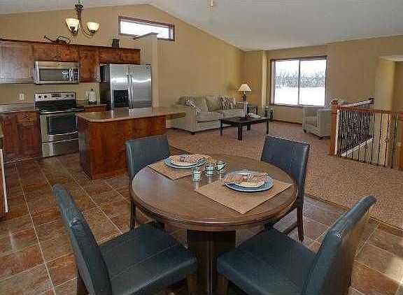 4th image of 38340 Heritage Ln