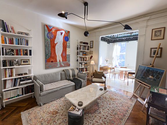 4th image of 29 W 76th St APT 3
