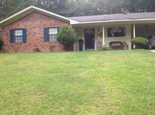 67 Christopher Dr, Columbus, MS 39702