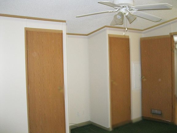 5th image of 30 Concord Dr