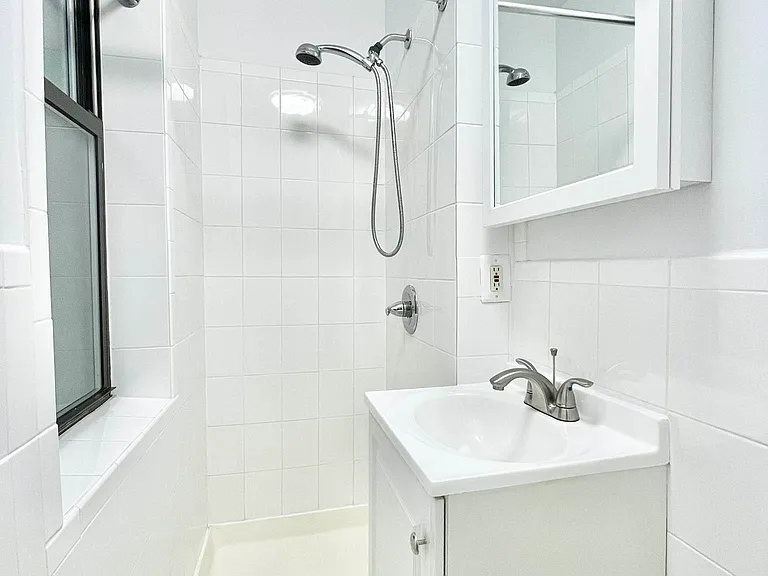 426 E 77th St #3FE — Photo 8