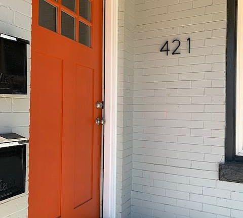2nd image of 421 W 7th Ave