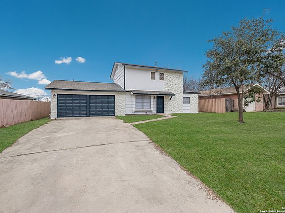 2nd image of 2210 Palomino Dr