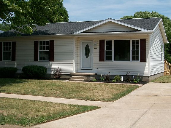 2nd image of 931 Aurora Ave