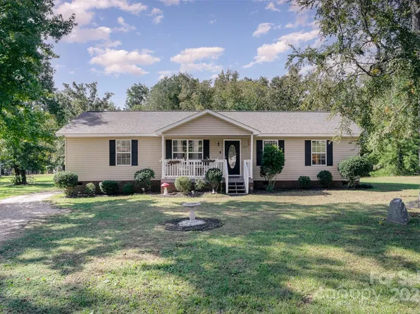 1123 Golden Maple Ln, Chester, SC 29706