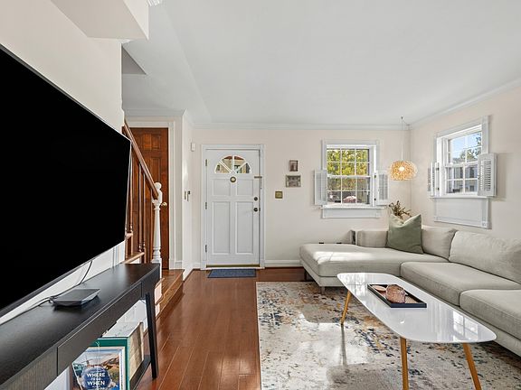 5th image of 600 N Alfred St