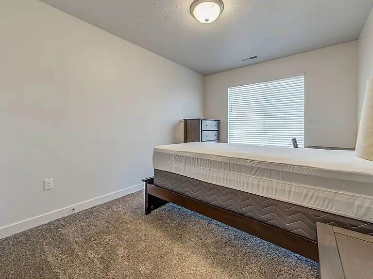 1473 S 630 W — Photo 12
